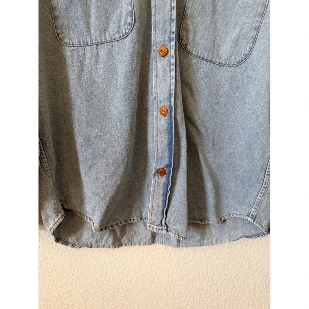 The Great Womens Denim Shirt Blue Long Sleeve Button Down Two Pocket Size L